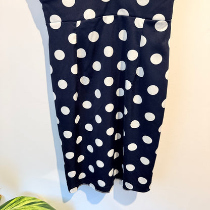 Brand Unknown Polka Dot One-Shoulder Dress – 33cm Under Bust