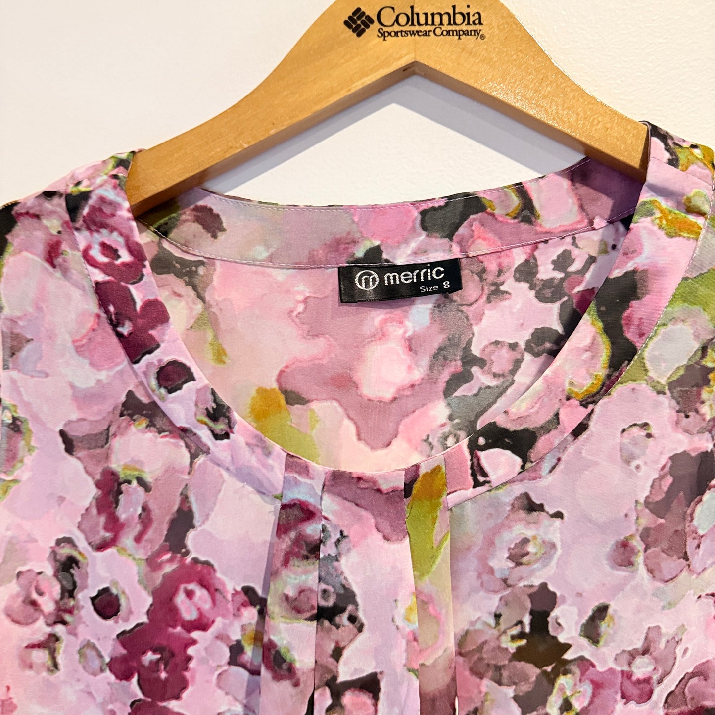 Merric Size 8 Sleeveless Floral Blouse