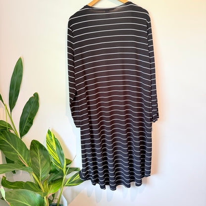 Now Size 18 Black & White Striped Long Cardigan
