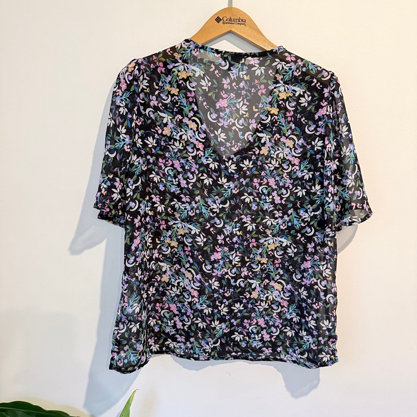 Seven Stars Floral V Neck Blouse - Size 12