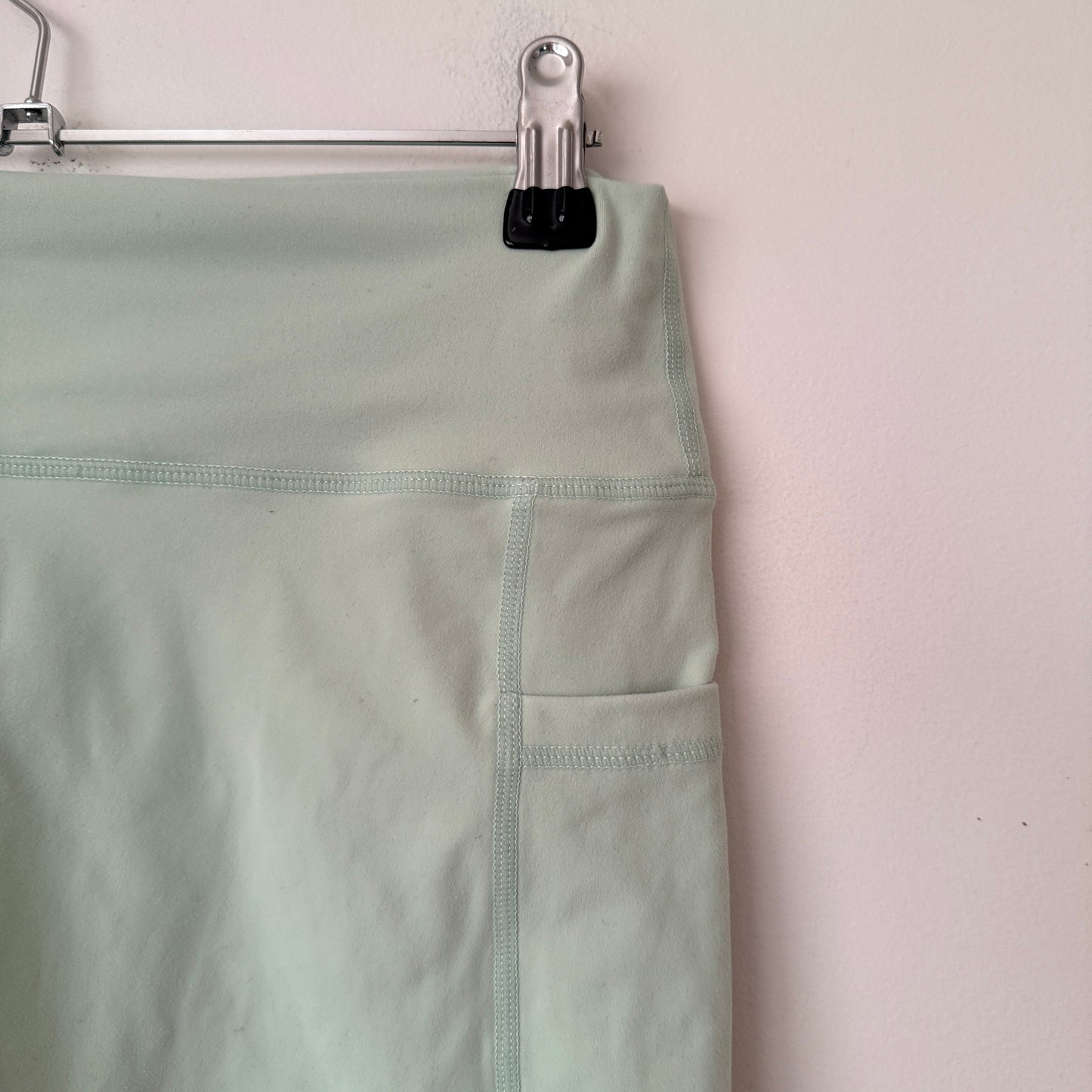 ECHT Size XL High-Waisted Fitness Shorts