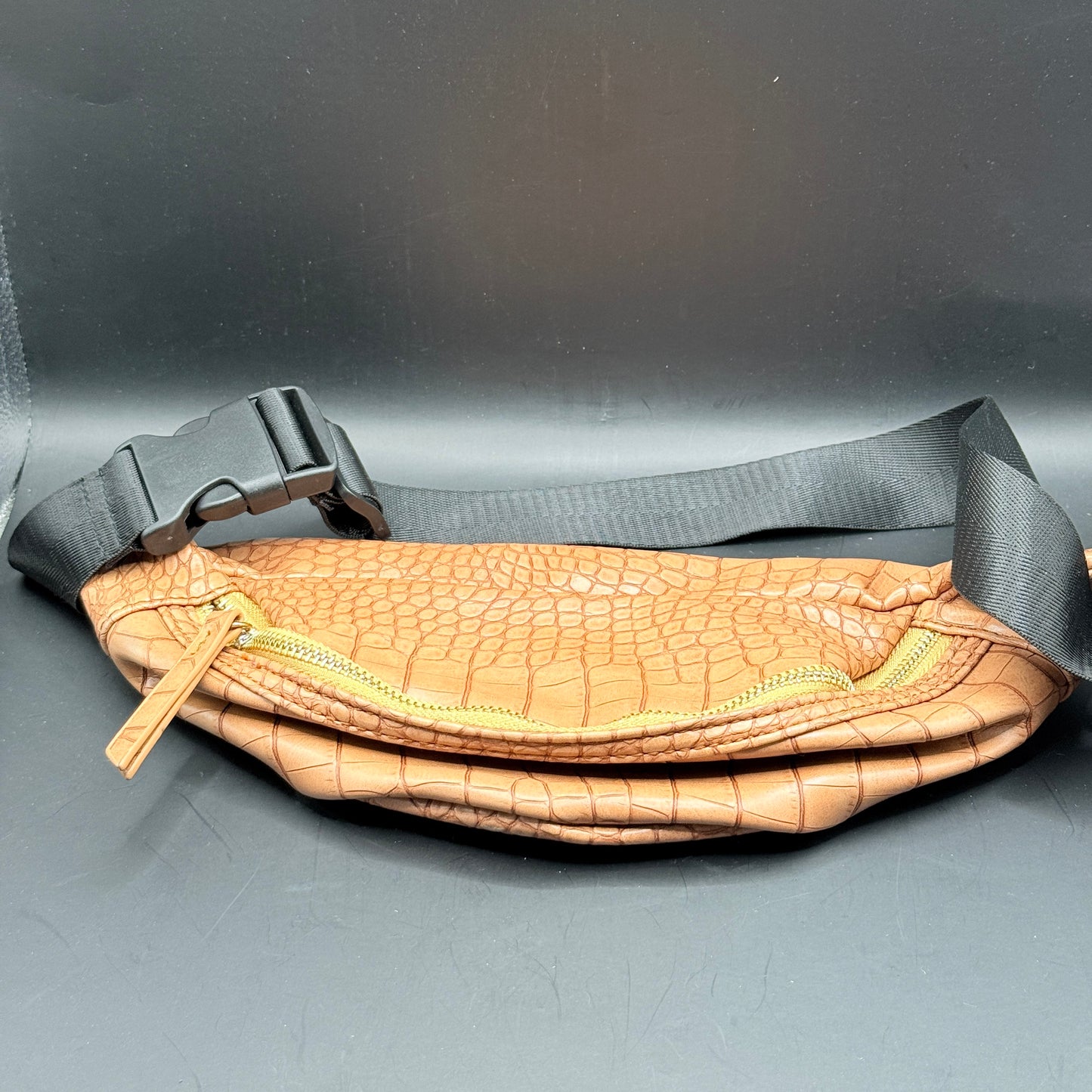 SHEIN Camel Crocodile Embossed Bum Bag – Adjustable Strap / One Size
