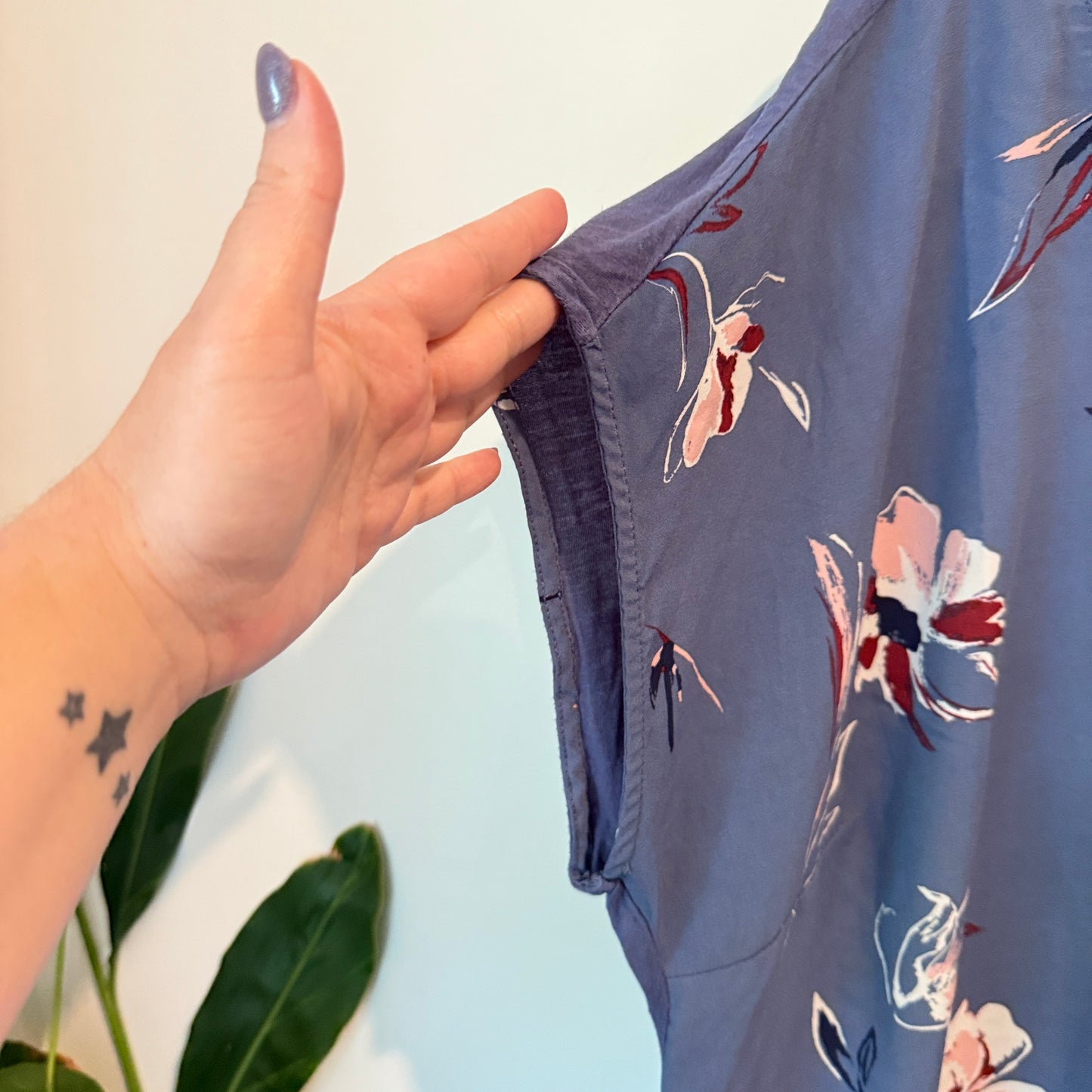 Clothing & Co Size 24 Blue Floral Print Short-Sleeve Women’s Top