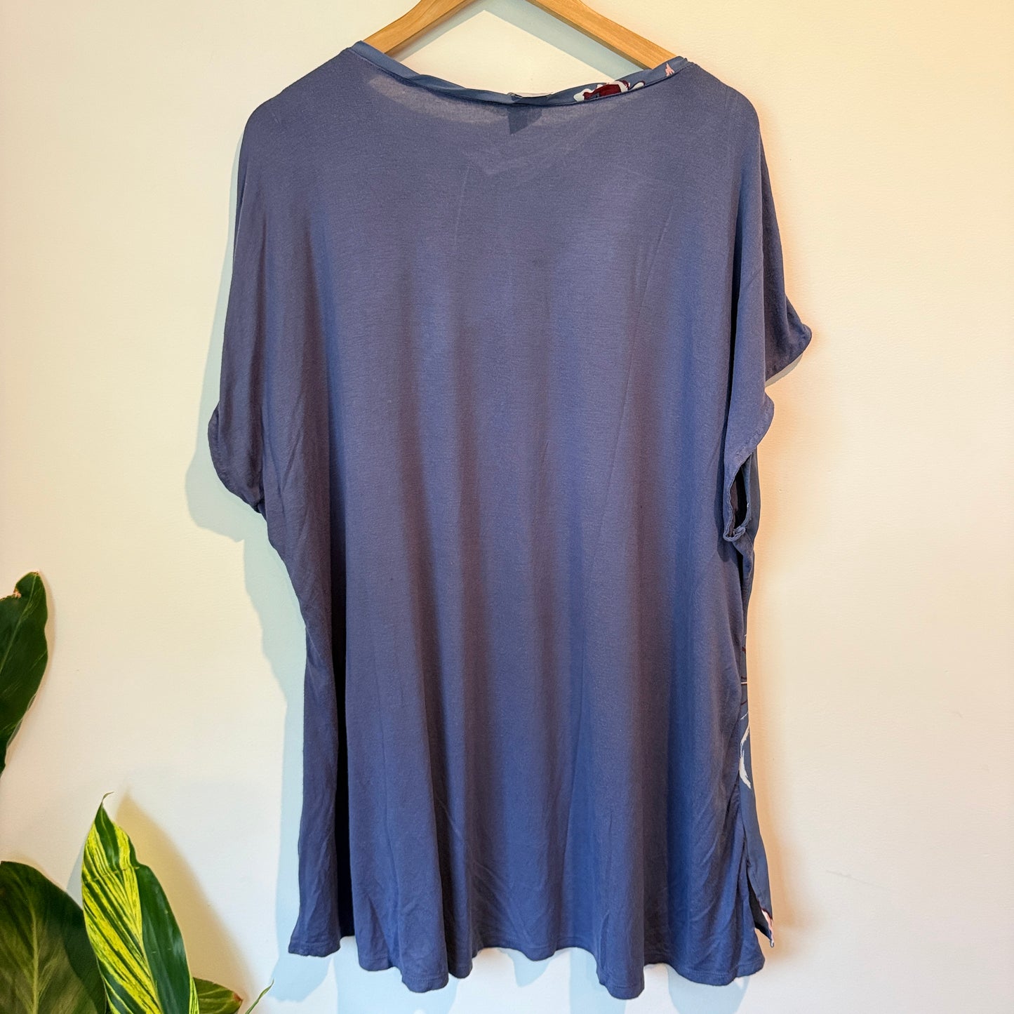 Clothing & Co Size 24 Blue Floral Print Short-Sleeve Women’s Top