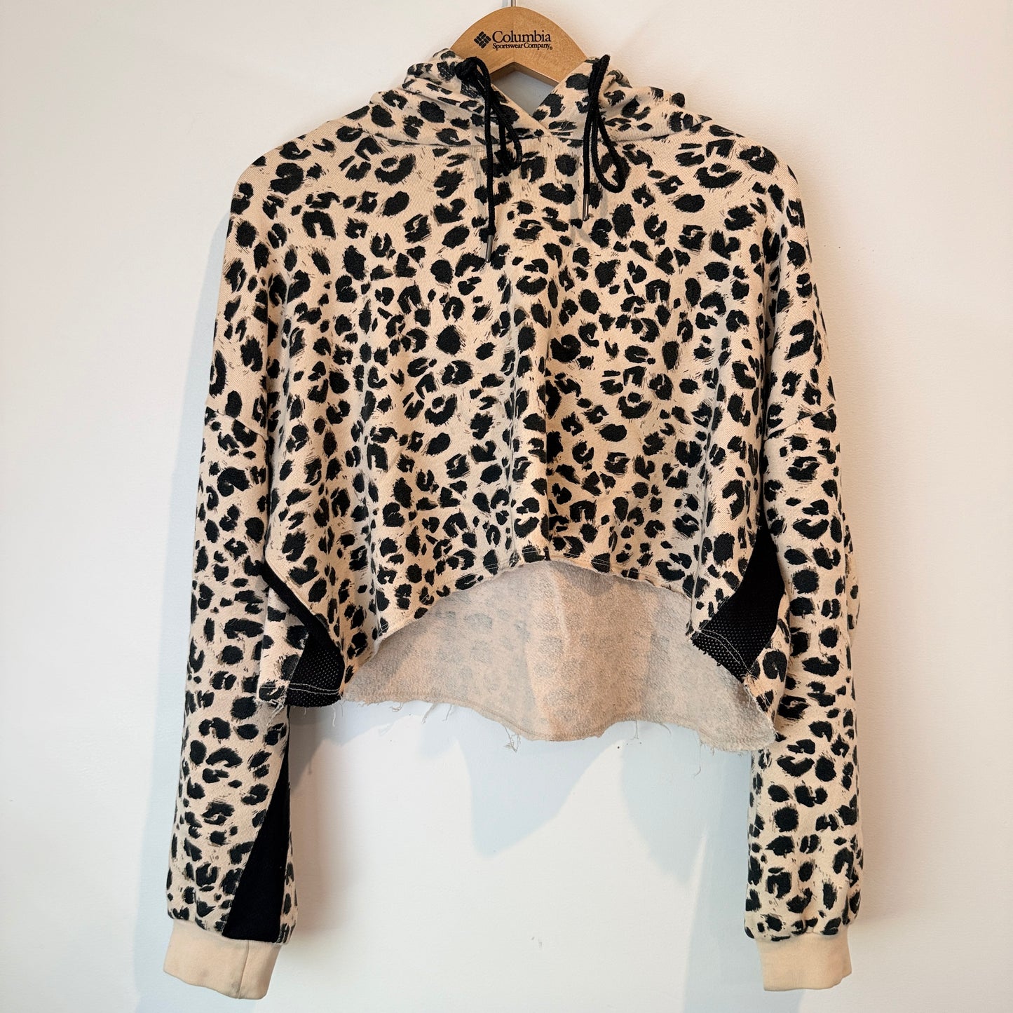 Brand Unknown Size L Cropped Leopard Print CropHoodie