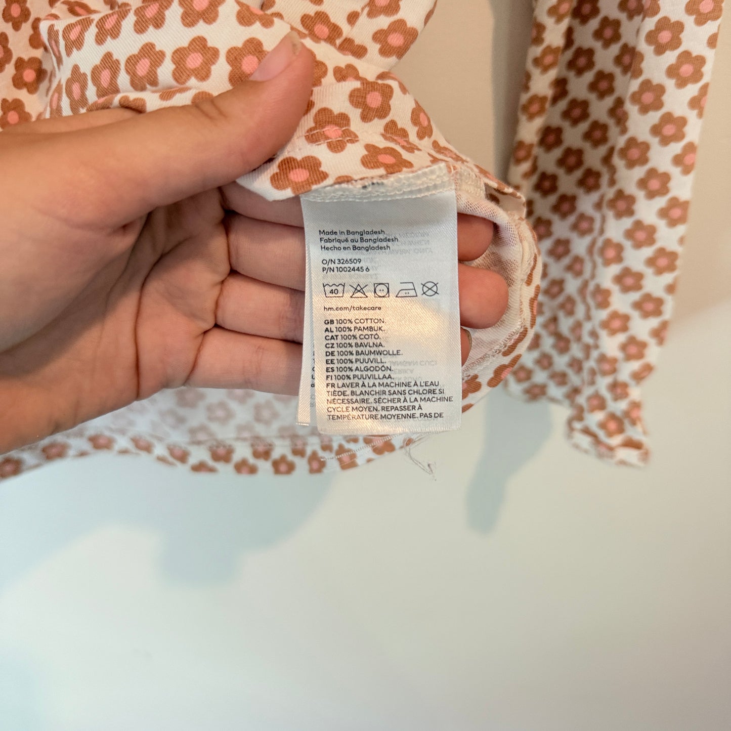 H & M Size 8-9y Long-Sleeved 70s Flower Top