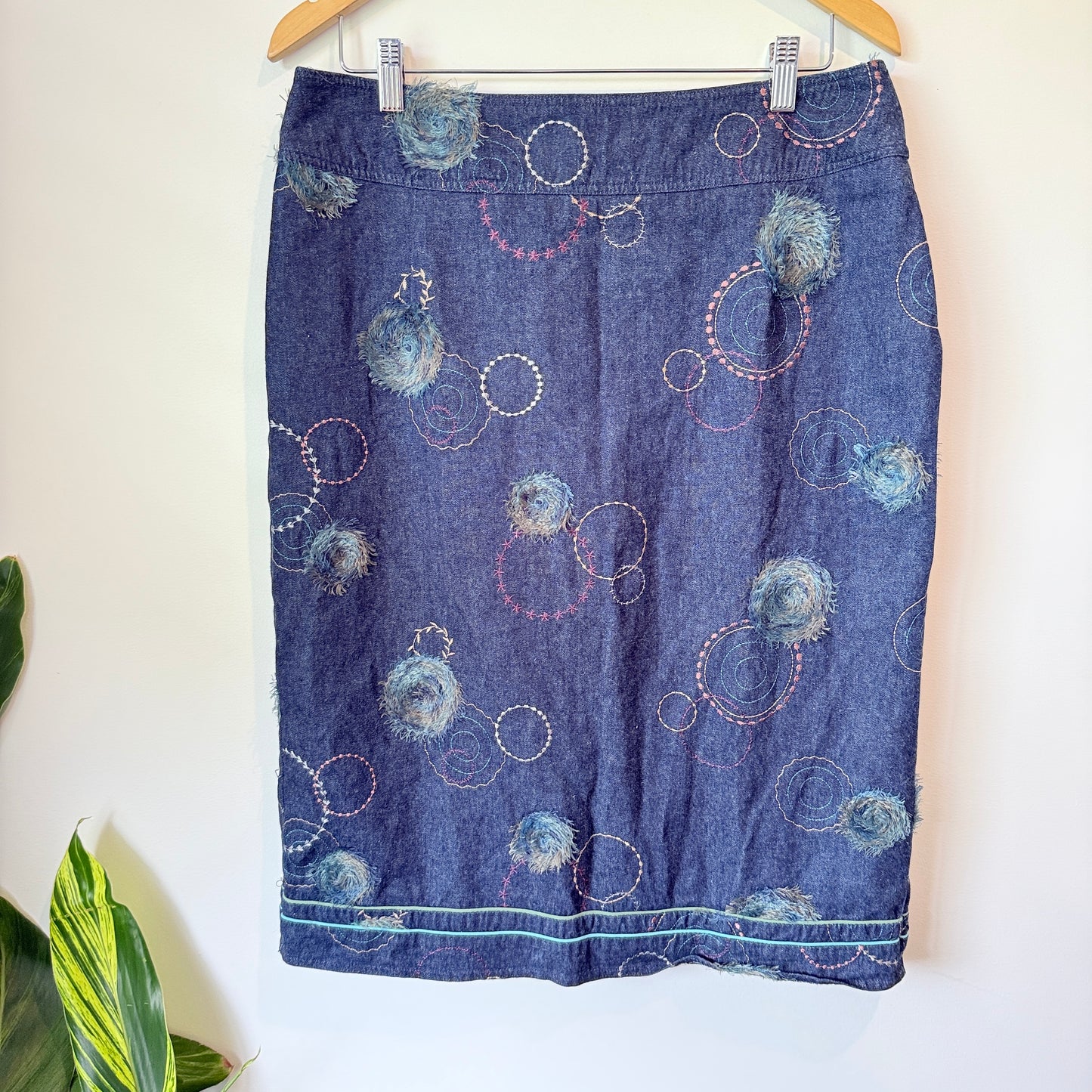 Klass Collection Denim Pencil Skirt Embroidered - Size 16