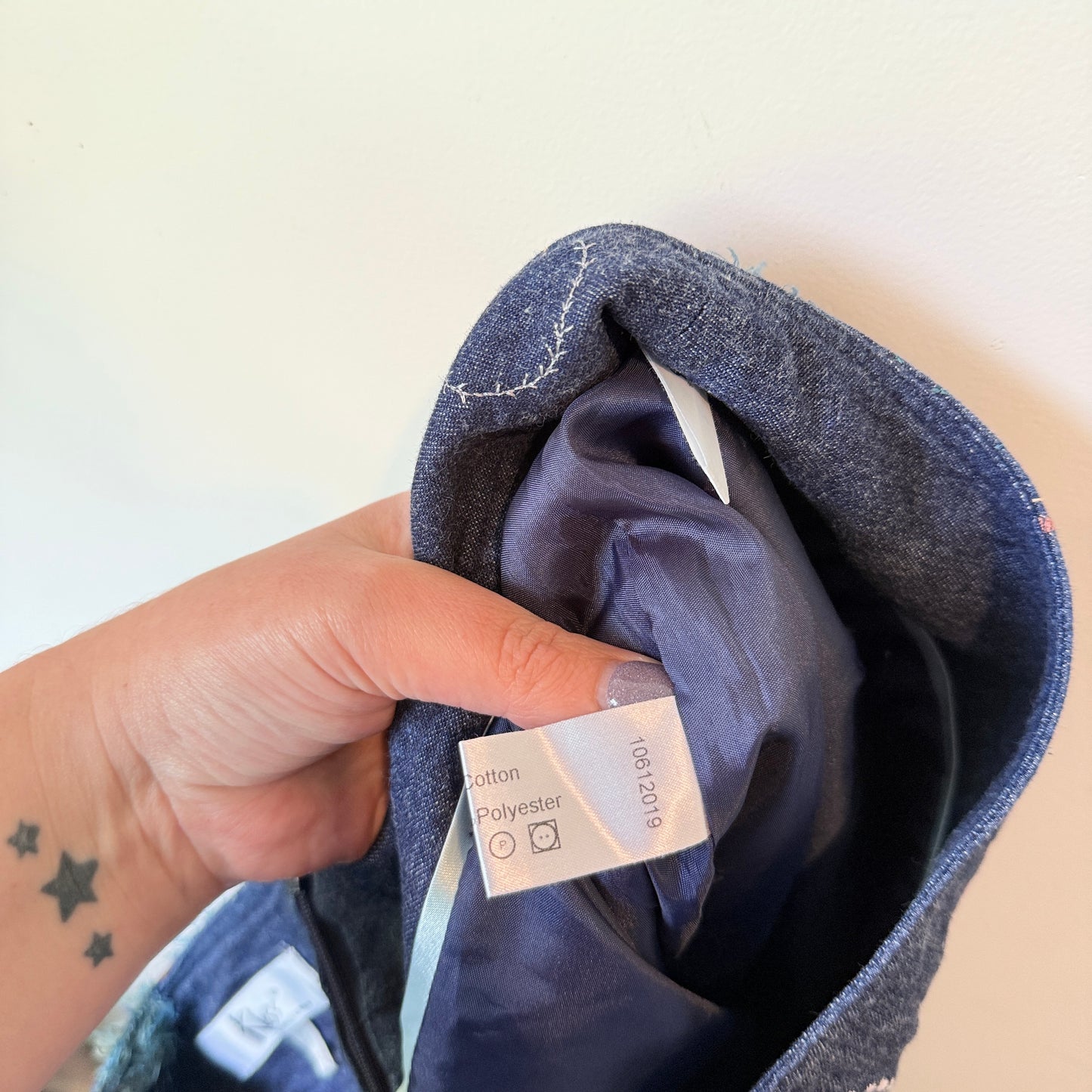 Klass Collection Denim Pencil Skirt Embroidered - Size 16