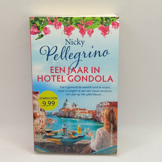 Een jaar in Hotel Gondola by Nicky Pellegrino