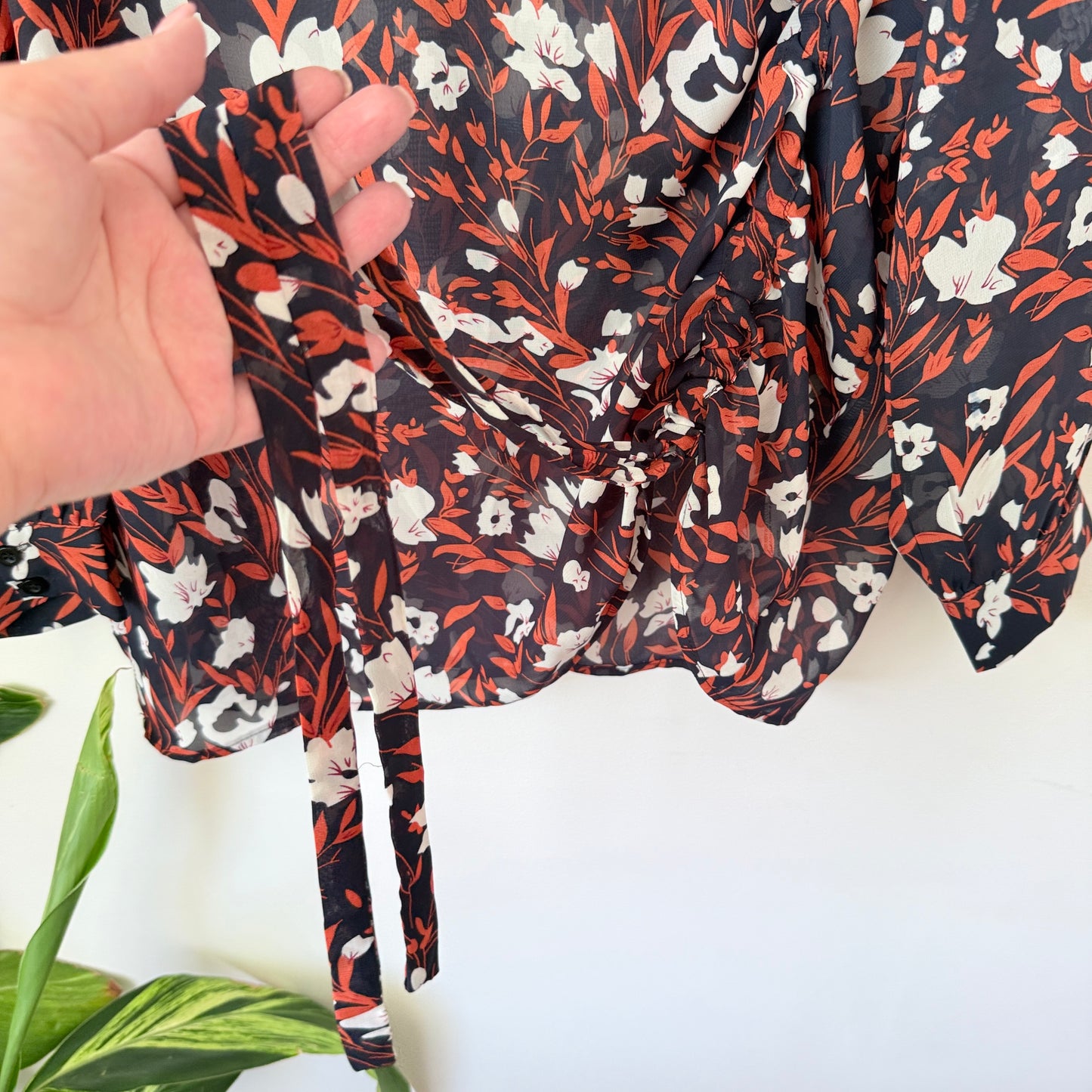 Zafina Size 12 Floral Print Long-Sleeve Blouse