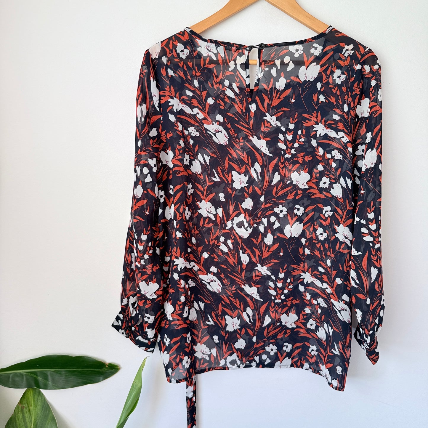 Zafina Size 12 Floral Print Long-Sleeve Blouse