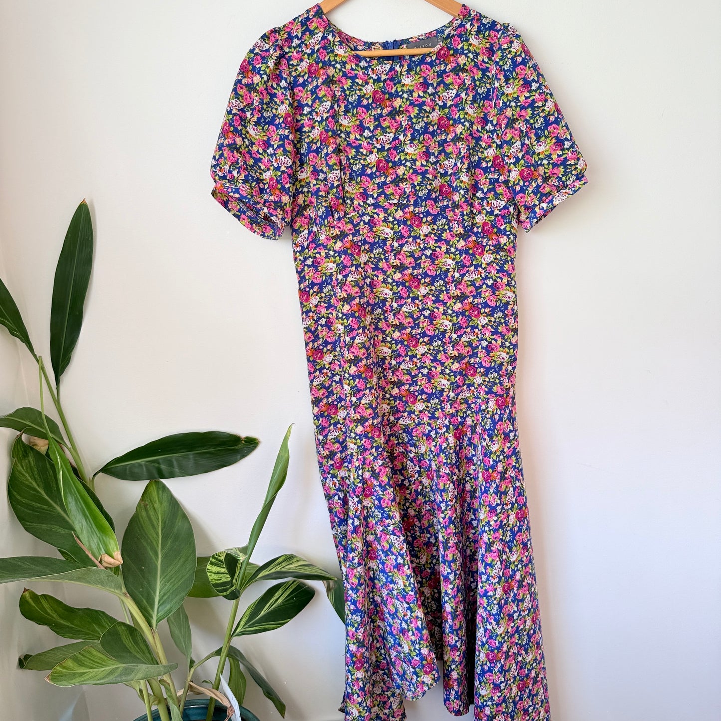 Mirrou Size M Floral Maxi Dress