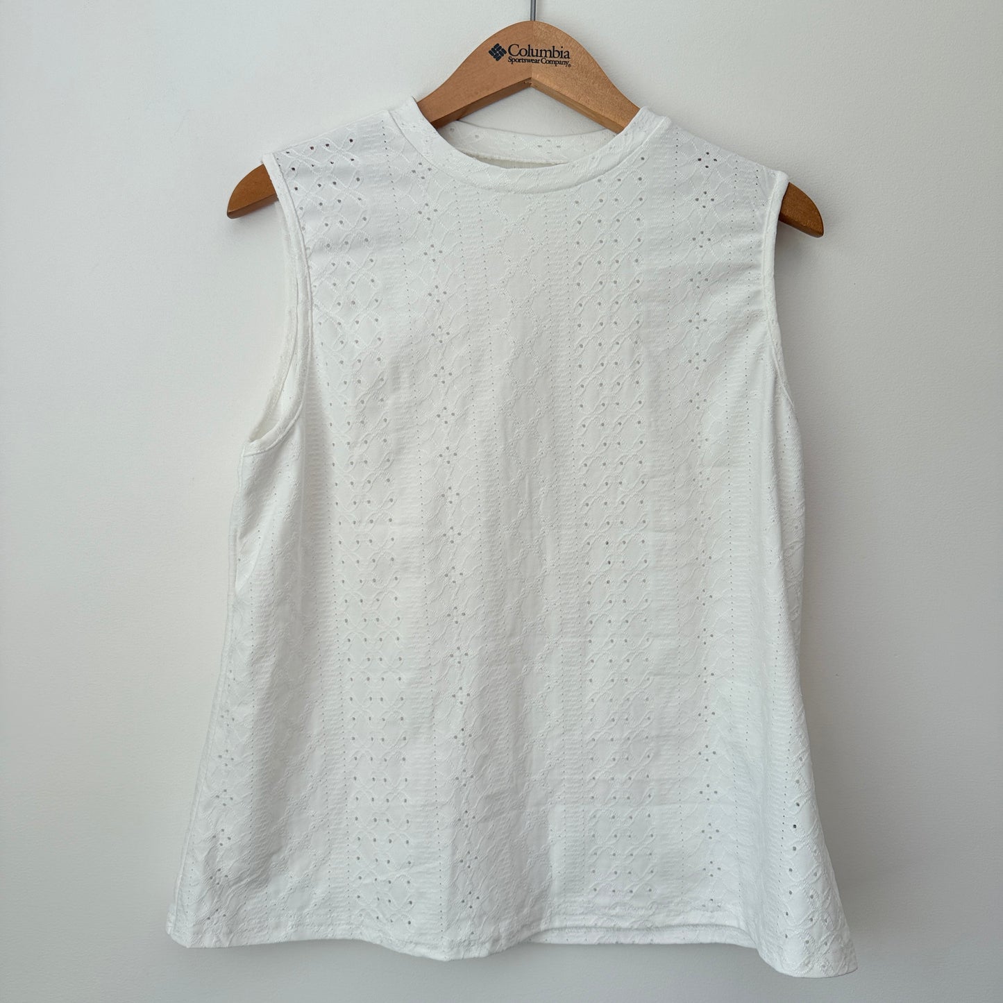 Shein Size L White Eyelet Sleeveless Top