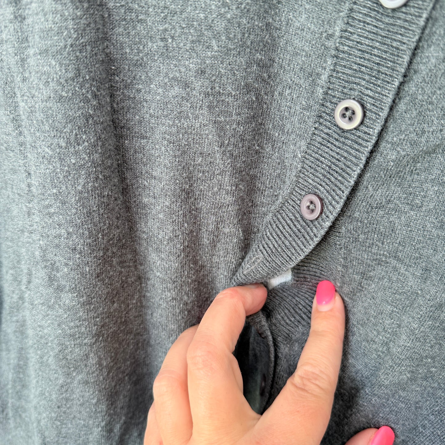 Ricochet Size XS Gray and White Knit Top with 3/4 Sleeves