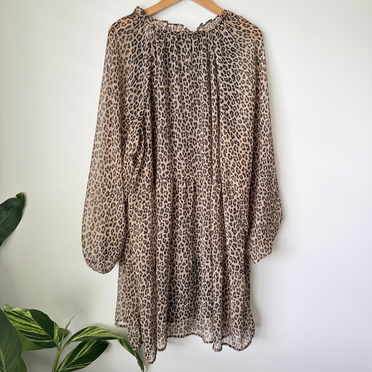 Brand Unknown Sheer Leopard Print Tiered Peasant Dress – U/Arm 63cm