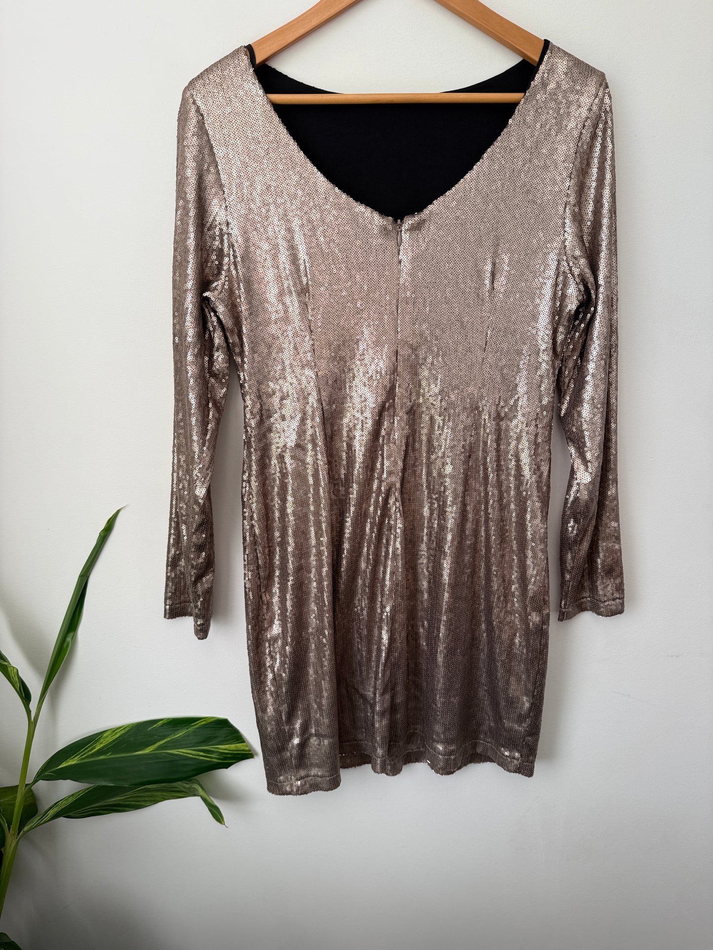 Kardashian Kollection Size L | Long-Sleeve Sequinned Mini Dress