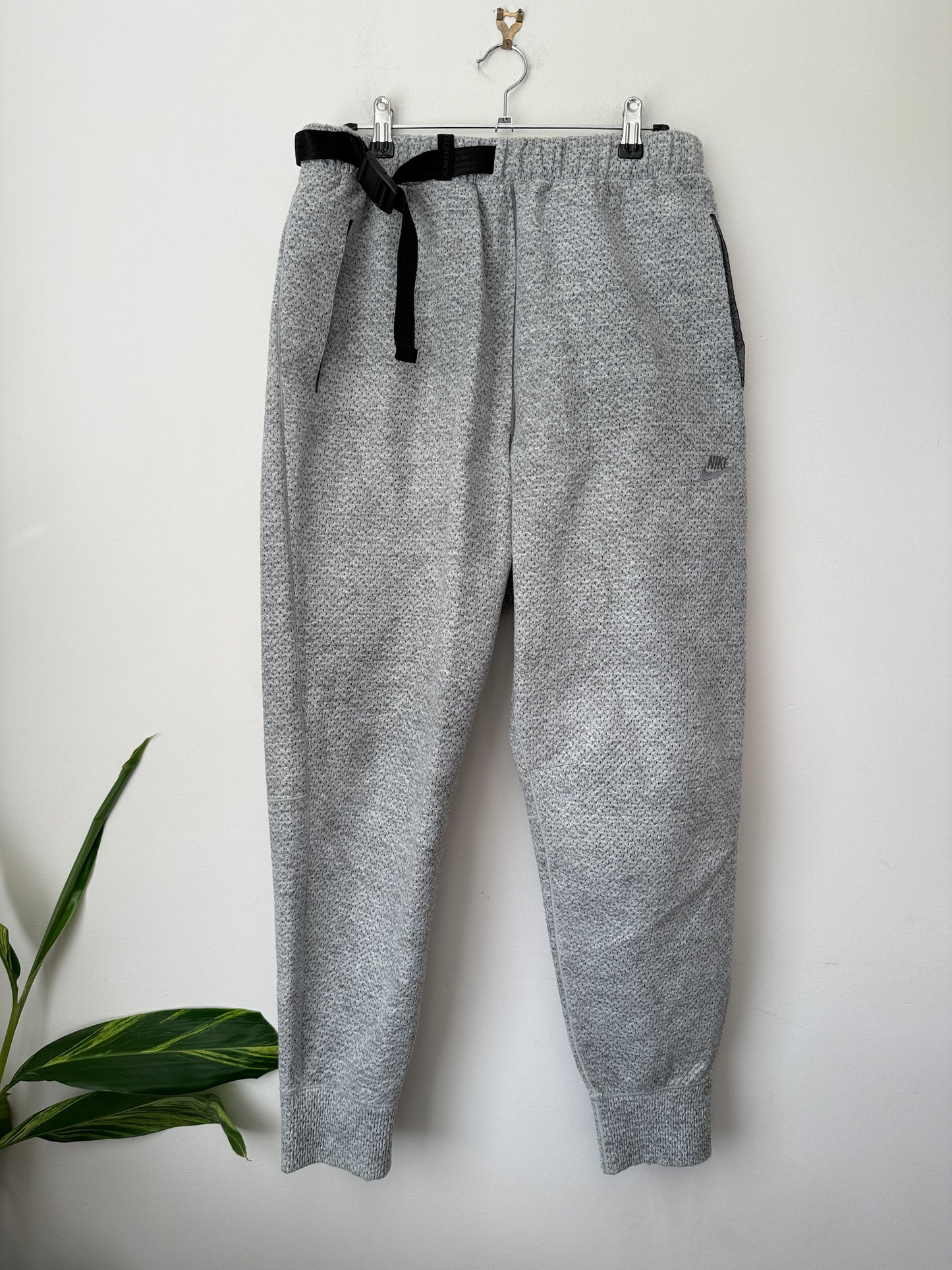 Nike Teci+ Pack Size S Tech Joggers