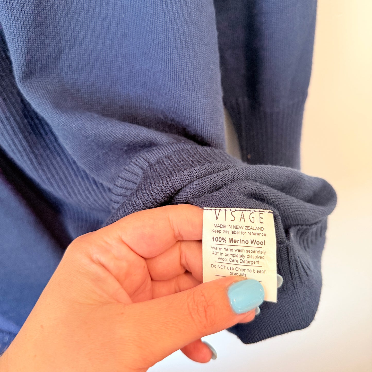 Visage (NZ Made) Size M 100% Merino Top