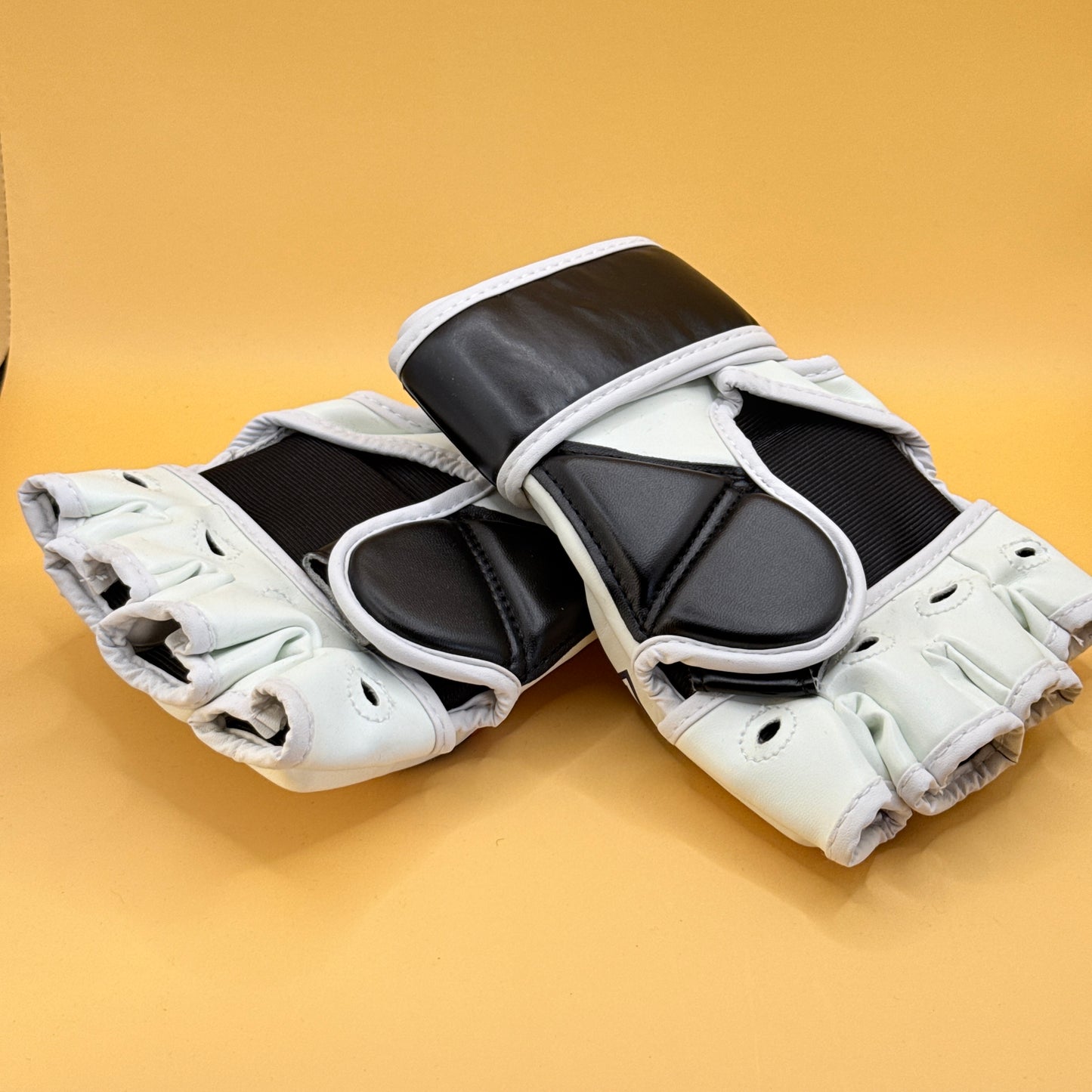 F45 Training MMA Gloves