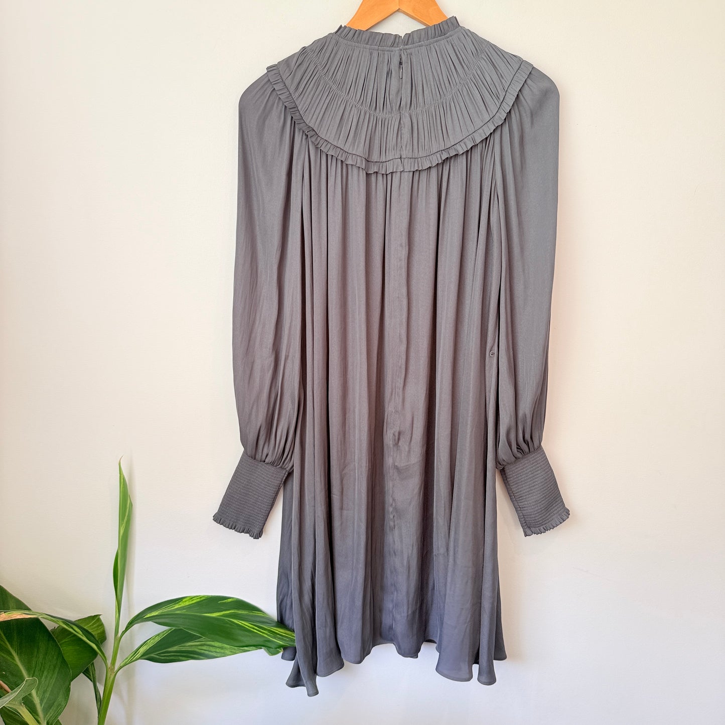 Witchery Size 8 Charcoal Cuffed Dress