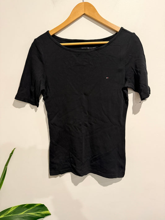 Tommy Hilfiger Size M Black T-Shirt