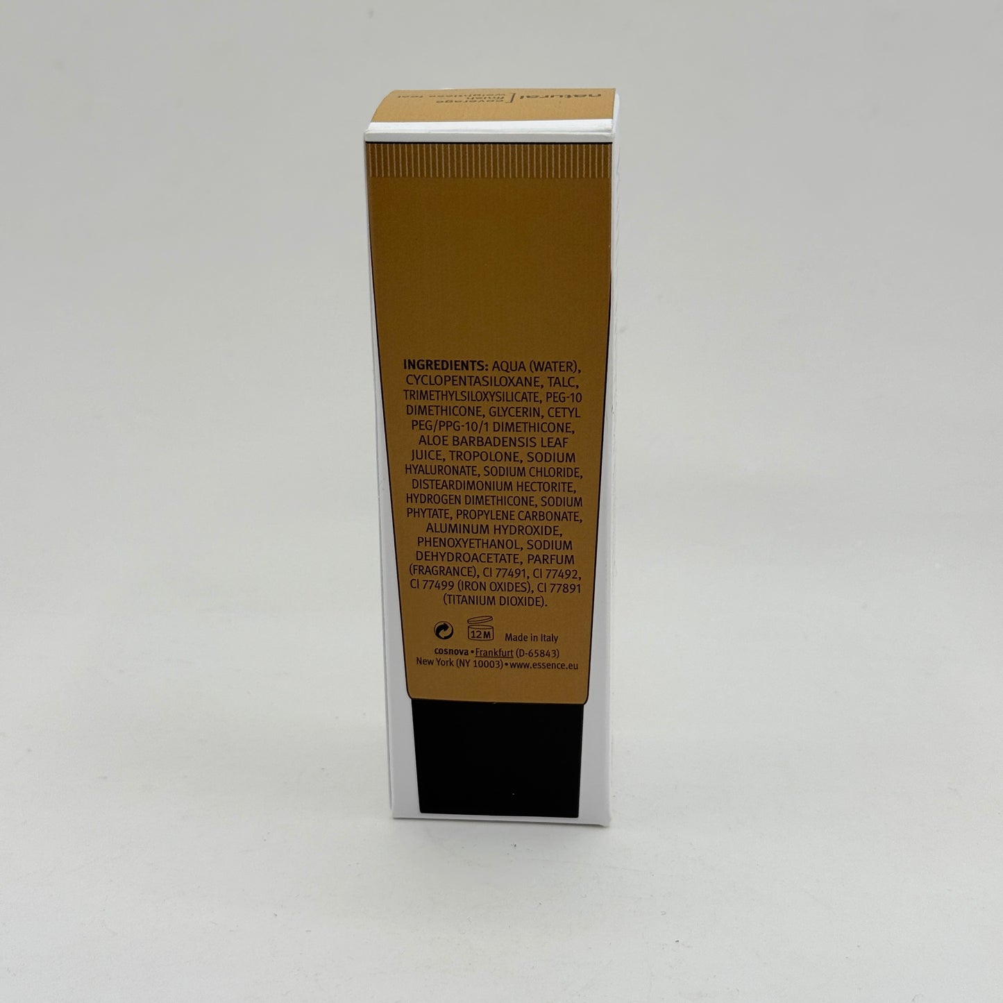 Essence Cosmetics Pretty Natural Base Hidratante 080-Cool Chai foundation 30ml