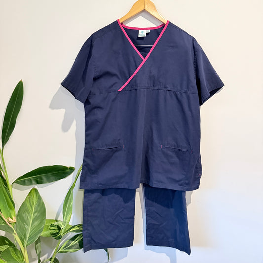 Biz Scrubs Size XL/TG Crossover Scrubs Set