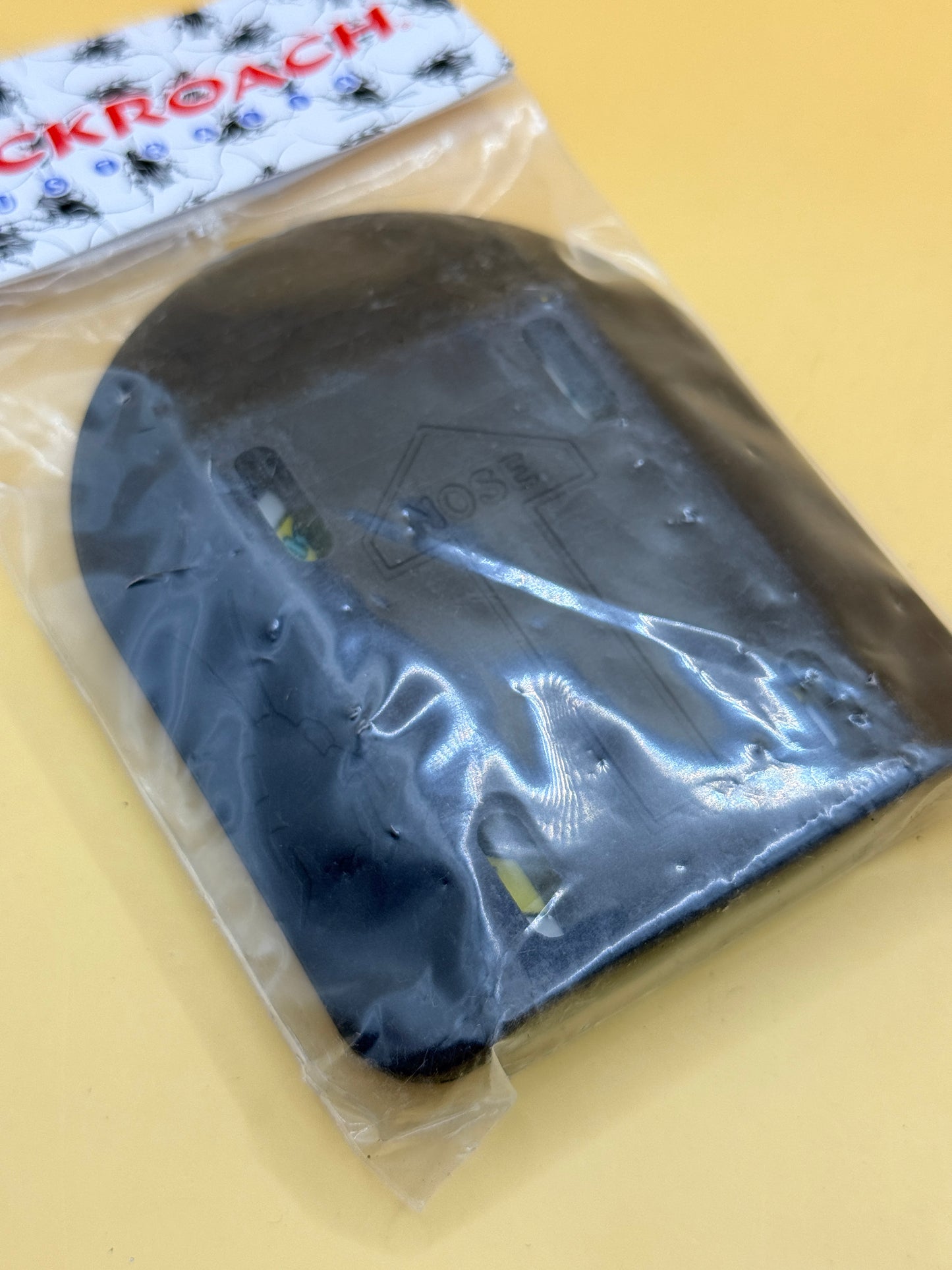 Cockroach Australia Roach Pods Black Riser Pads