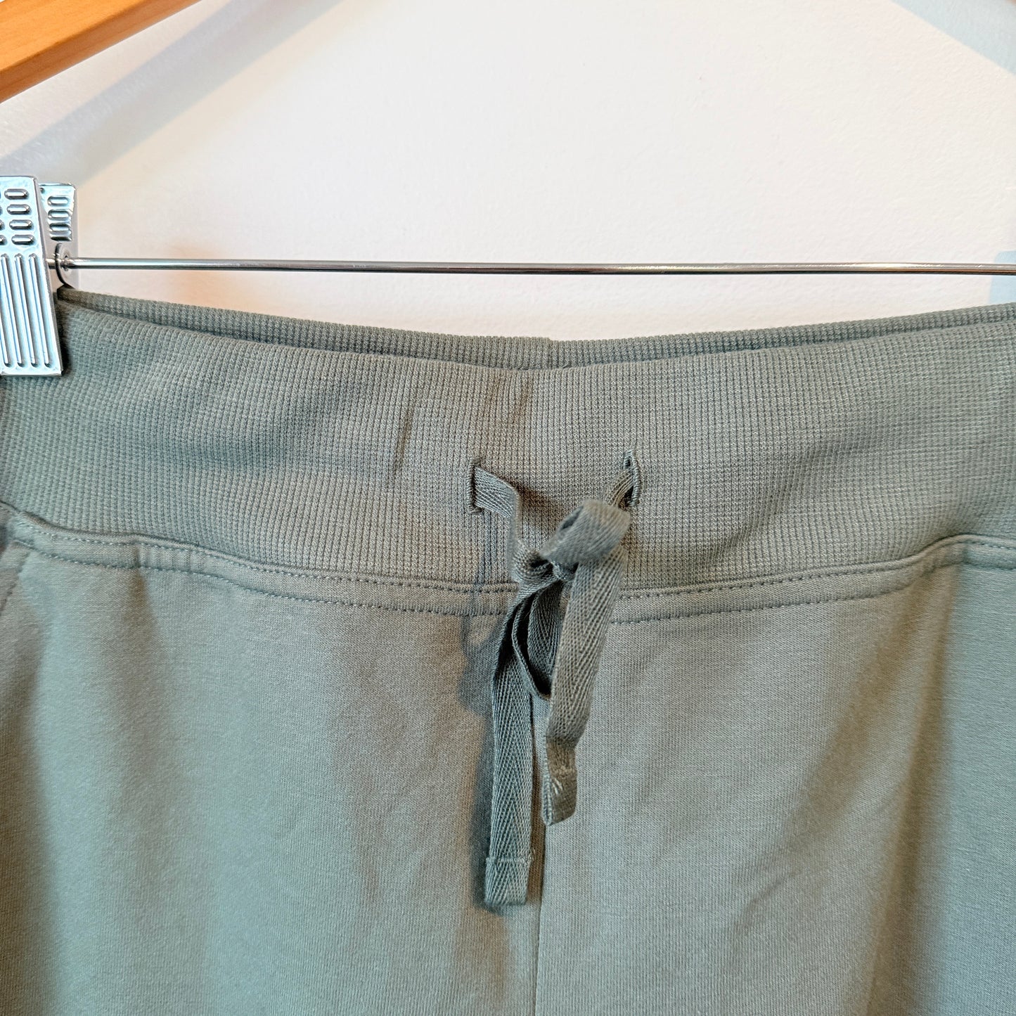 Athletic Works Drawstring Lounge Shorts – S (8-10)