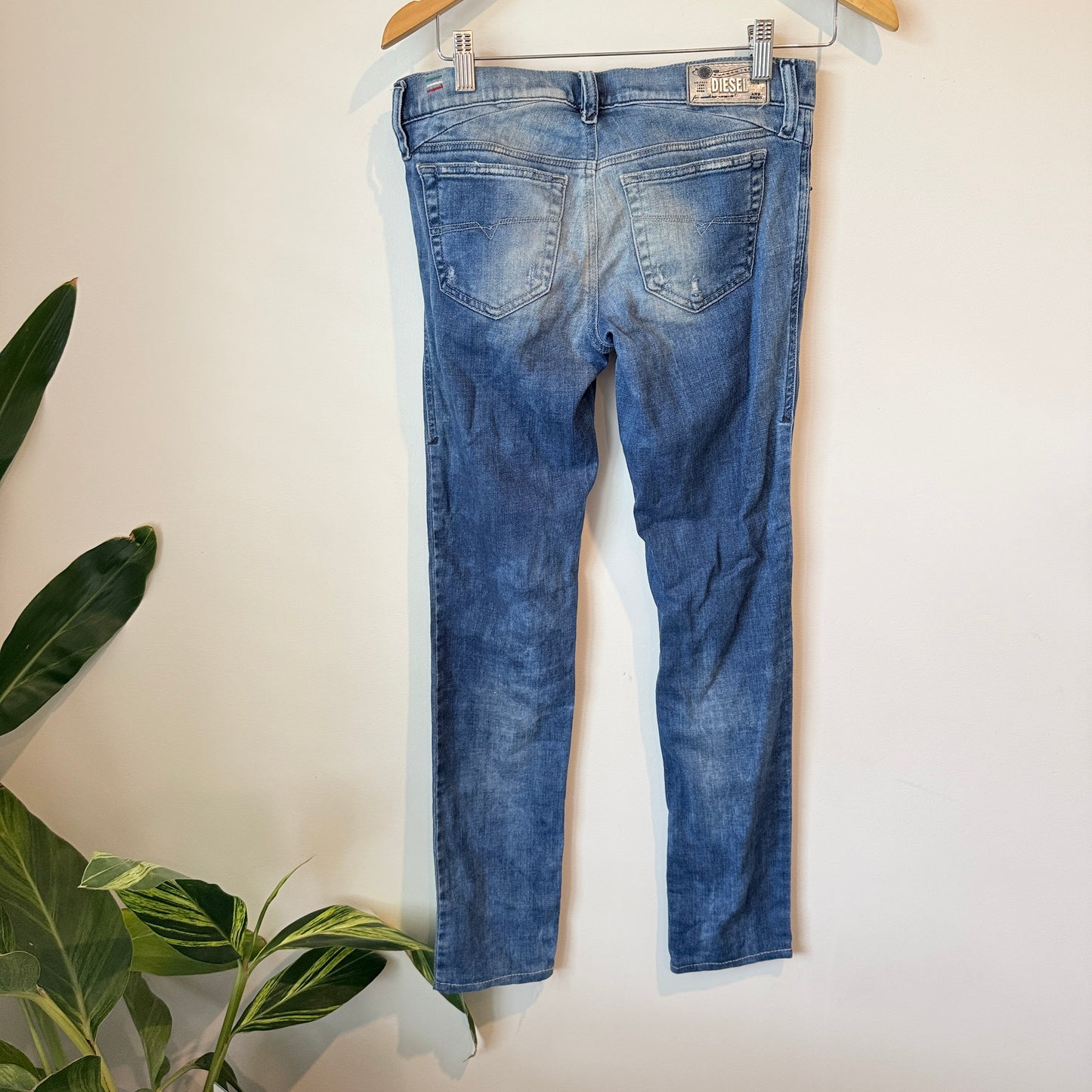 Diesel Getlegg Slim-Skinny Low Waist Jeans Blue - W25 L32