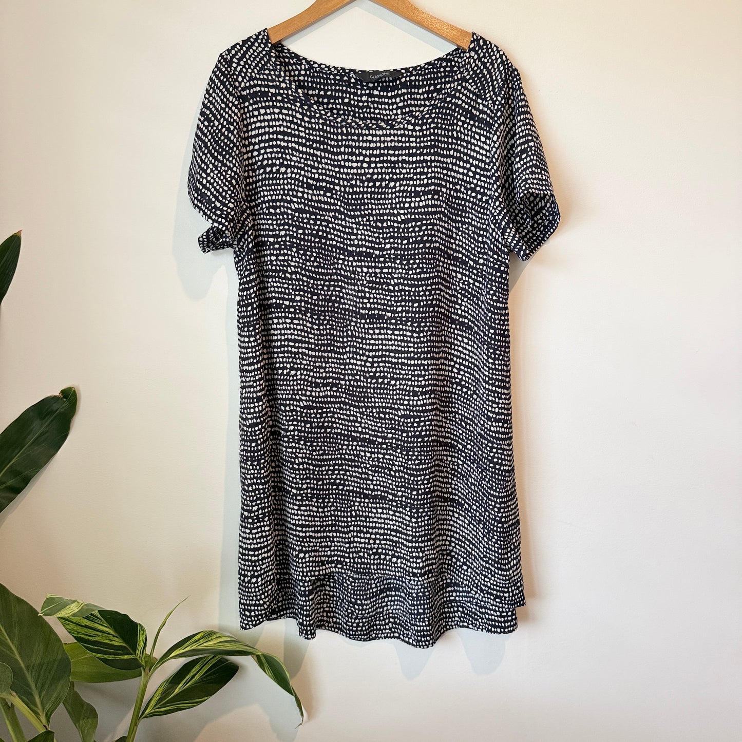 Glassons Black & White Patterned Tunic - Size 16