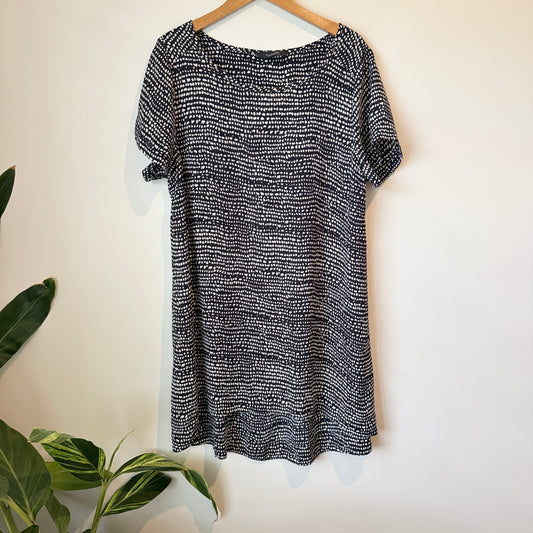 Glassons Black & White Patterned Tunic - Size 16