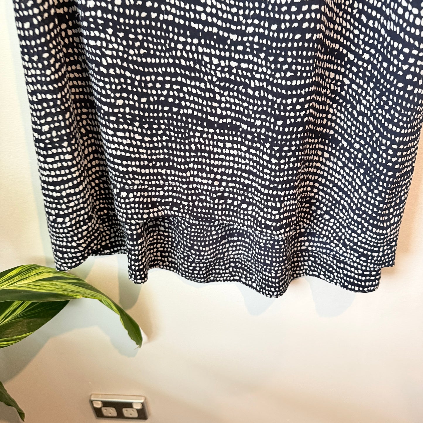 Glassons Black & White Patterned Tunic - Size 16