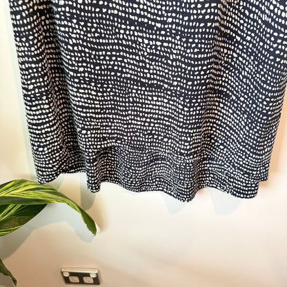 Glassons Black & White Patterned Tunic - Size 16