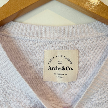Archy & Co. White Textured Knit Sweater - u/arm 55cm