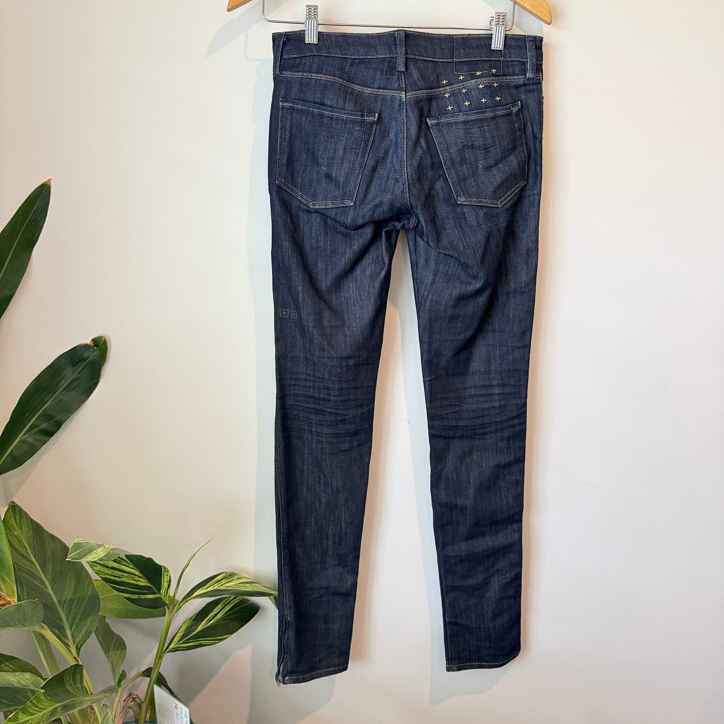 Tsubi Size 28 Slim Fit Jeans