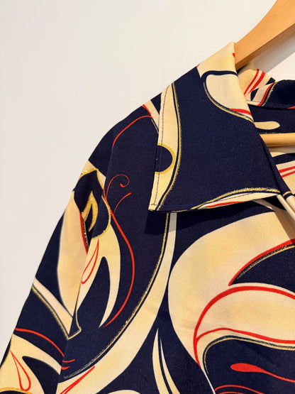 Brand Unknown Size U/Arm to U/Arm 62cm Patterned Button-Down Shirt with Gold Accents