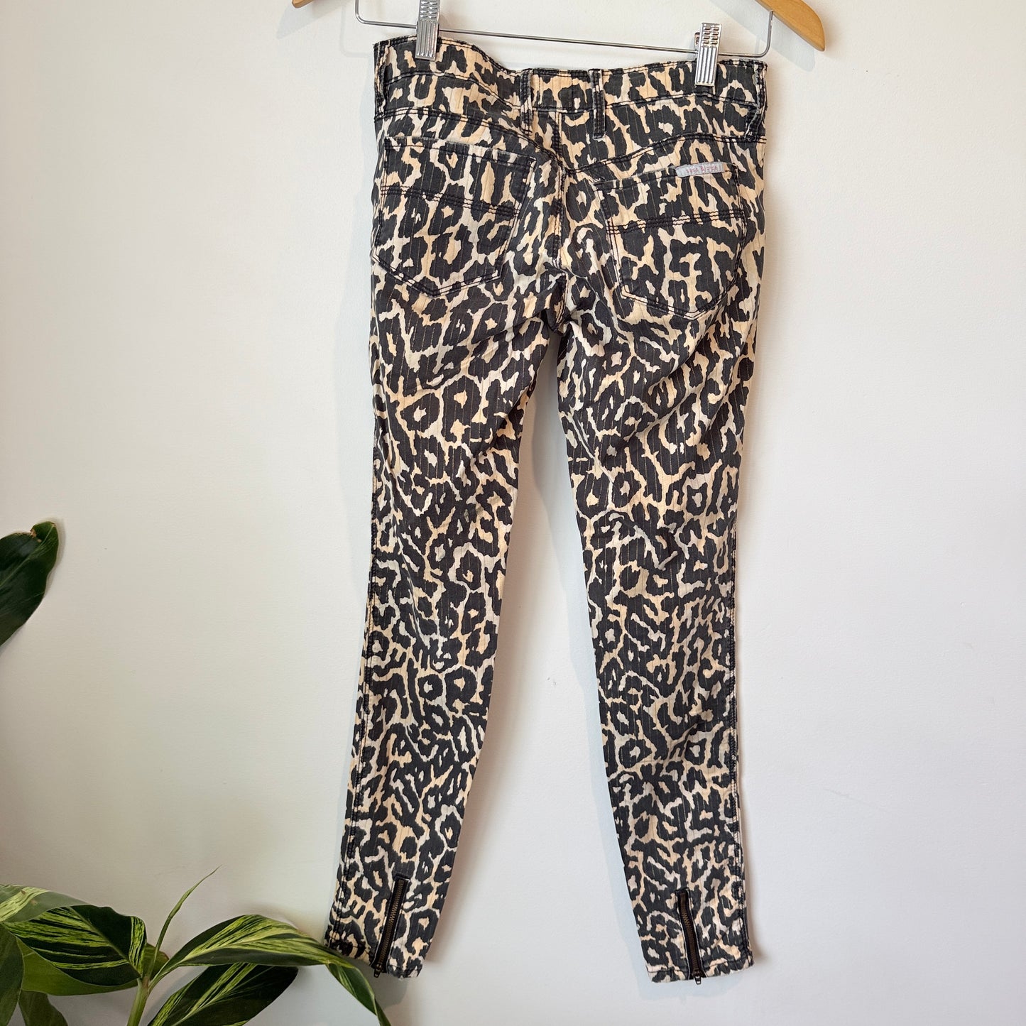 Sass & Bide Size 24 Leopard Print Pants