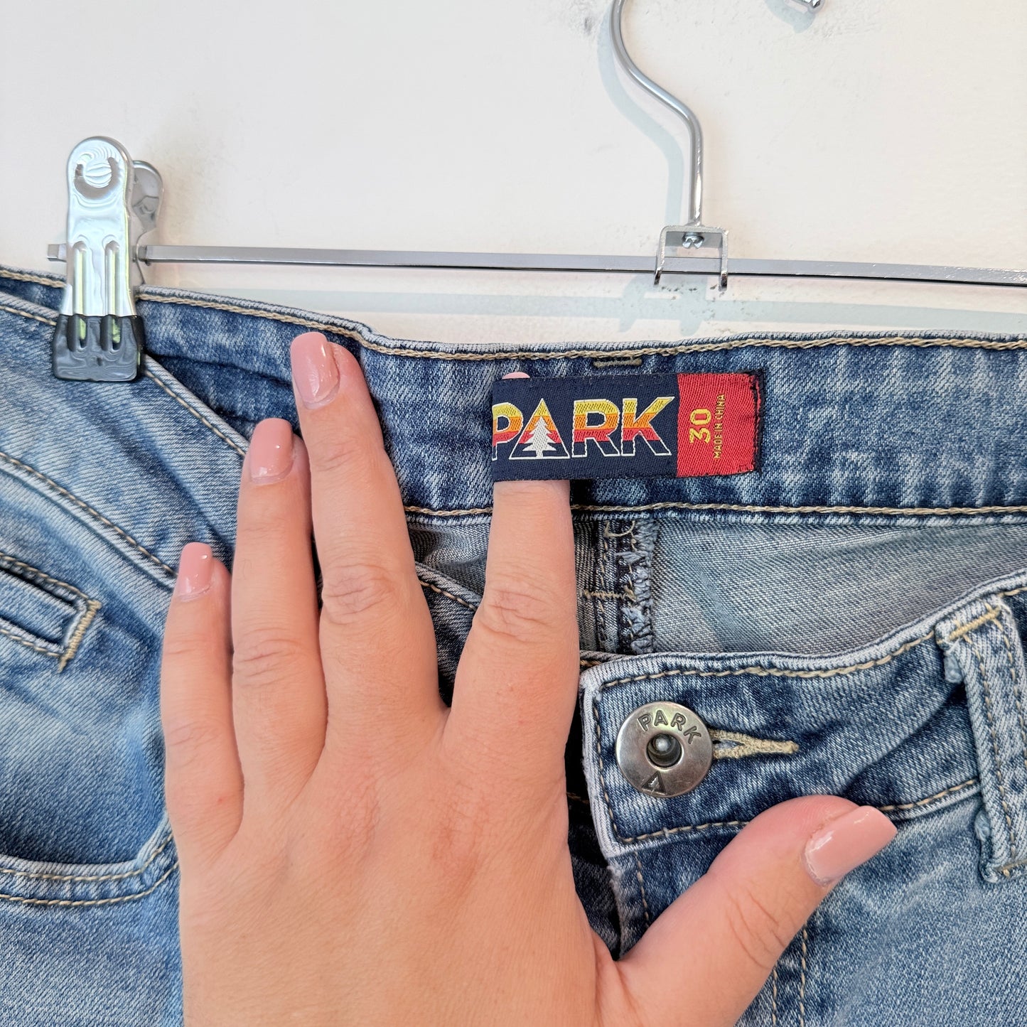 Park Size 30 Light-Wash Blue Jeans