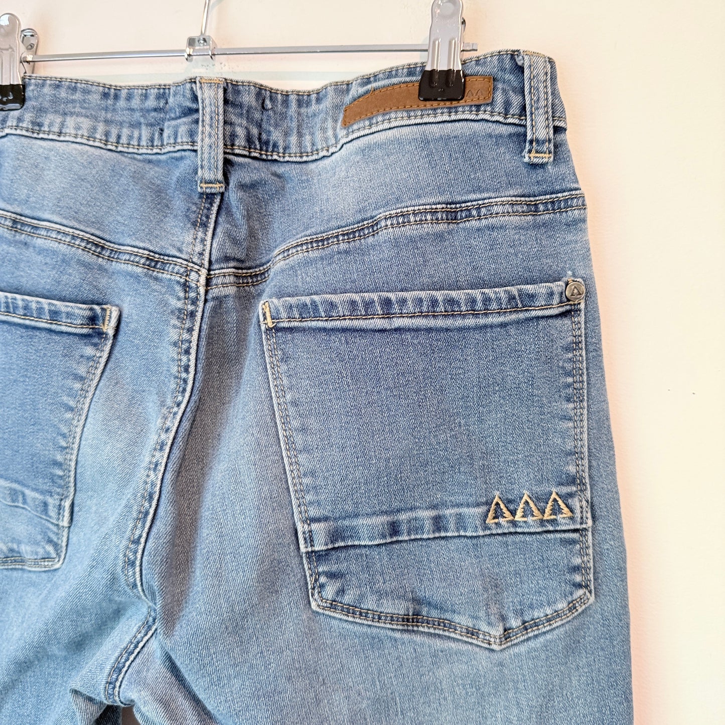 Park Size 30 Light-Wash Blue Jeans