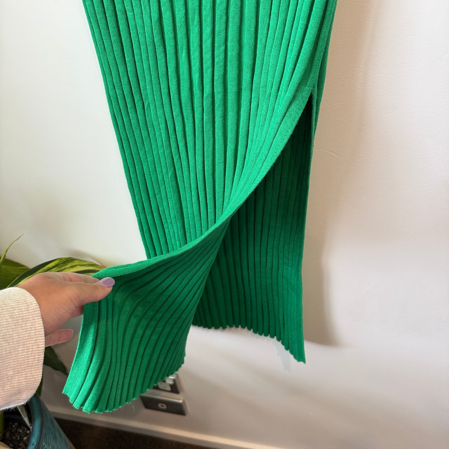 Brand Unknown 72cm Waist Green Ribbed Midi Skirt