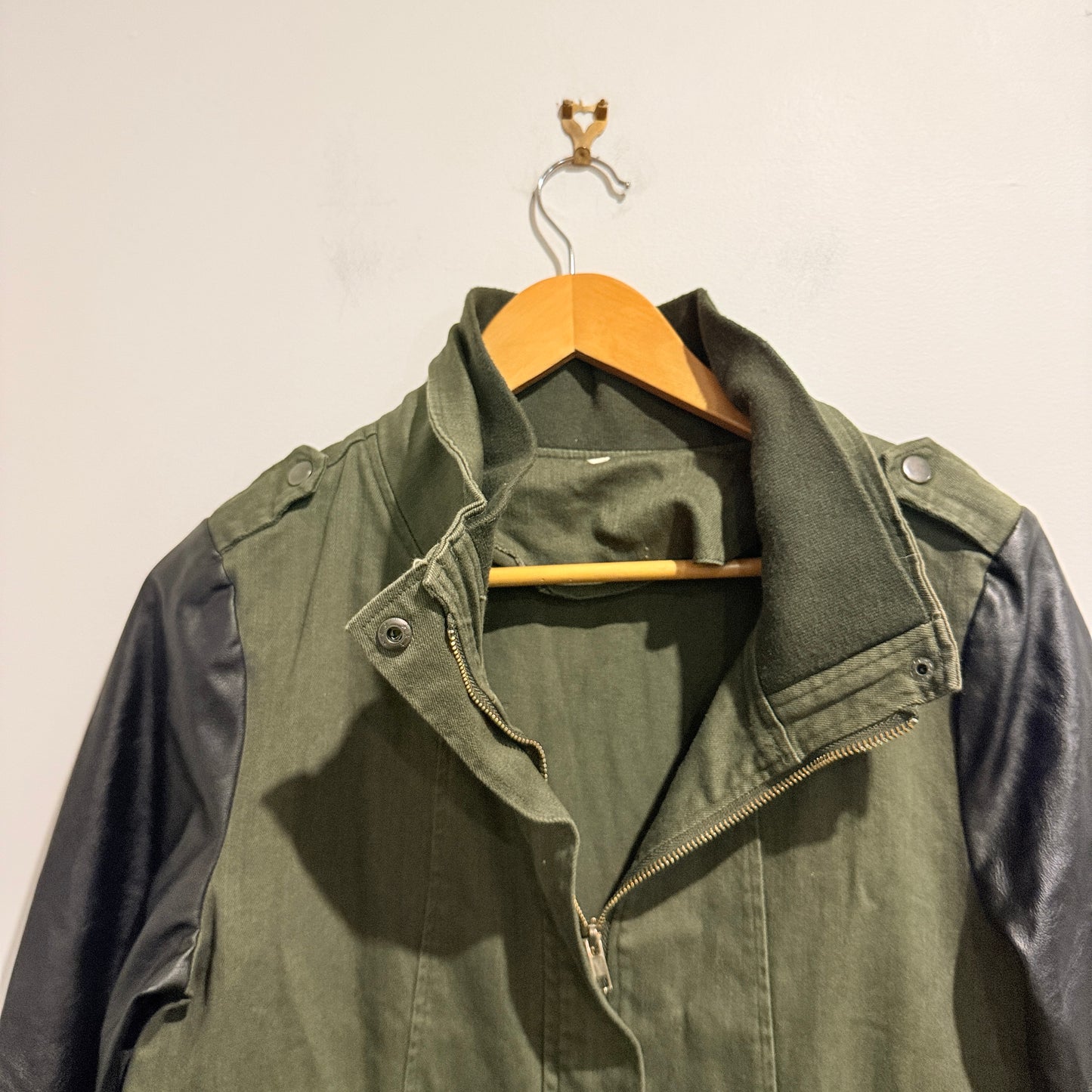Brand Unknown Size U/Arm to U/Arm 49cm Utility Jacket