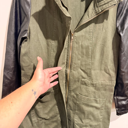 Brand Unknown Size U/Arm to U/Arm 49cm Utility Jacket