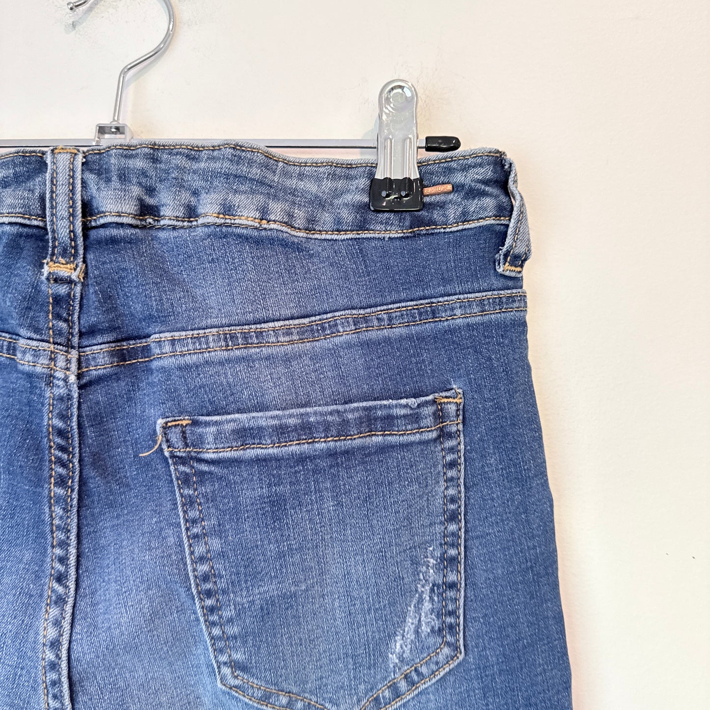 N & M Size 29 Medium-Wash Blue Jeans