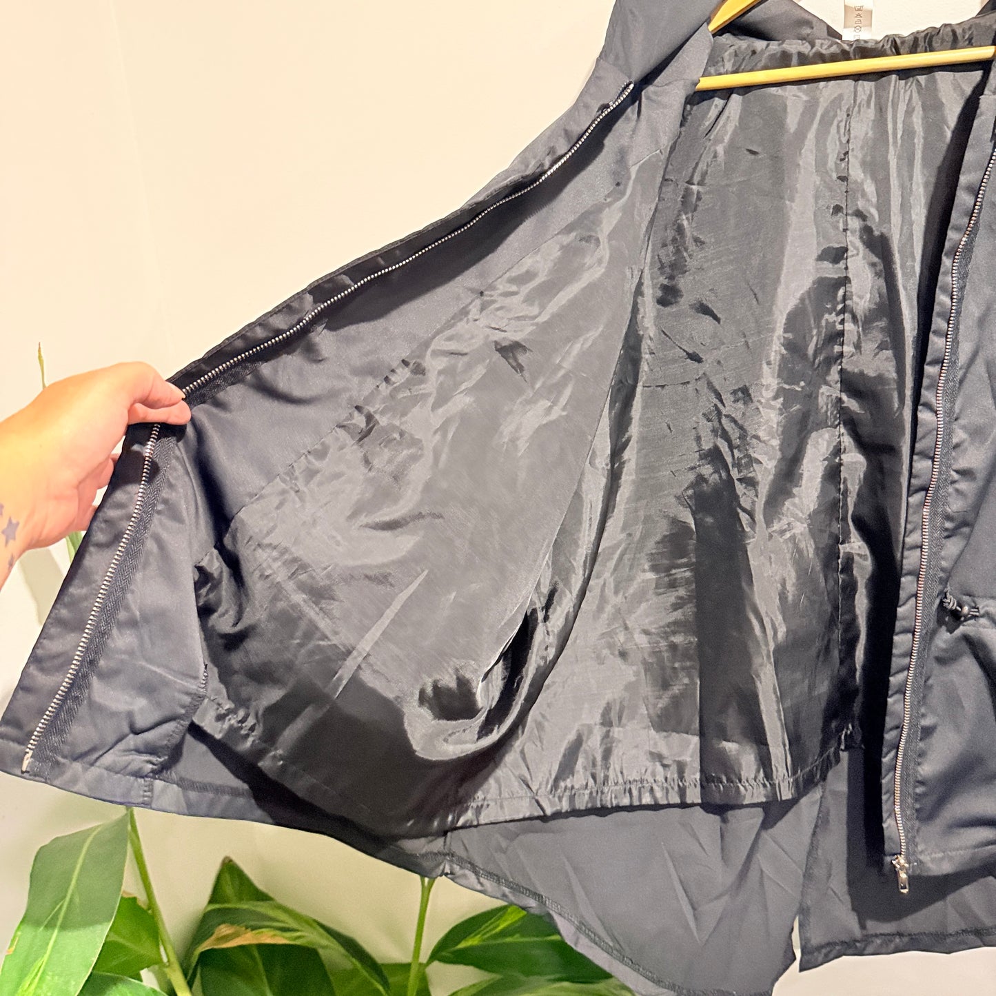 Brand Unknown Size L Windbreaker Jacket