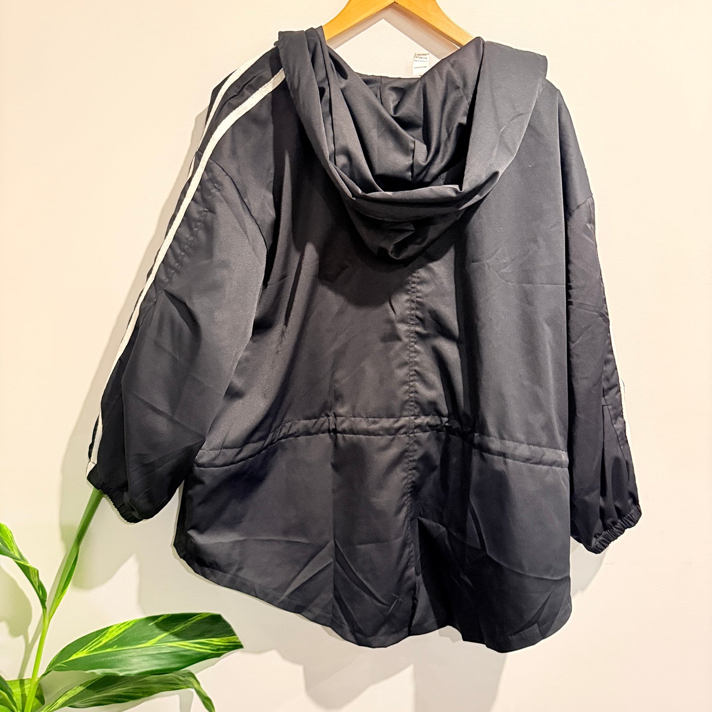 Brand Unknown Size L Windbreaker Jacket