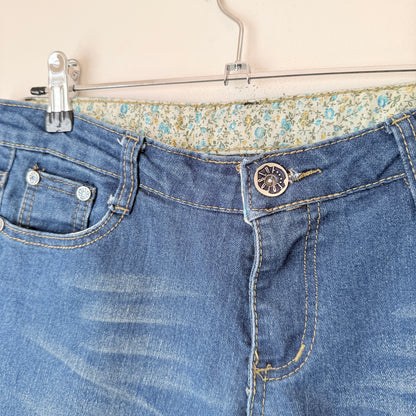 Brand Unknown Size 30 Medium-Dark Wash Jeans