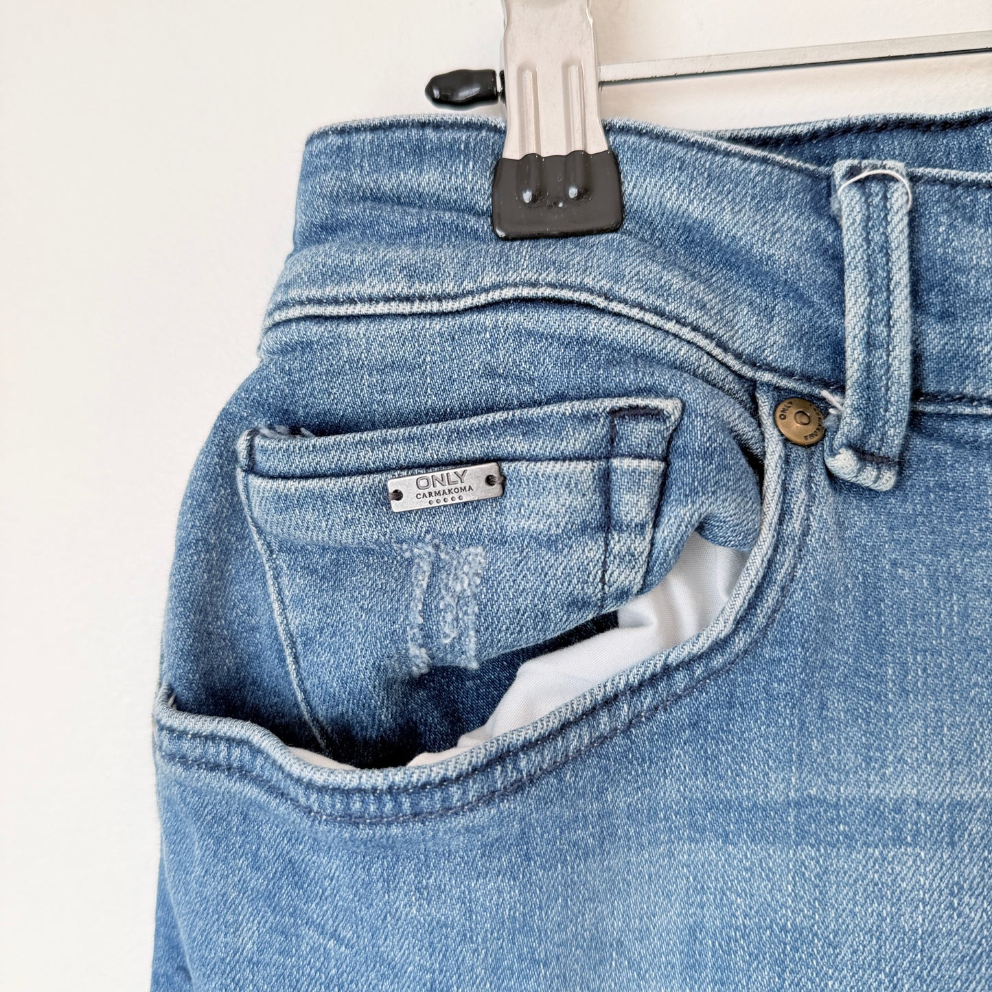 Only Carmakoma Size 44 Medium-Wash Blue Jeans