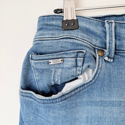 Only Carmakoma Size 44 Medium-Wash Blue Jeans