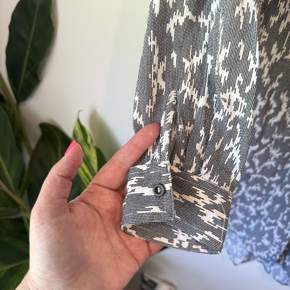 Witchery Size 8 Gray & White Abstract Print Long-Sleeve Dress